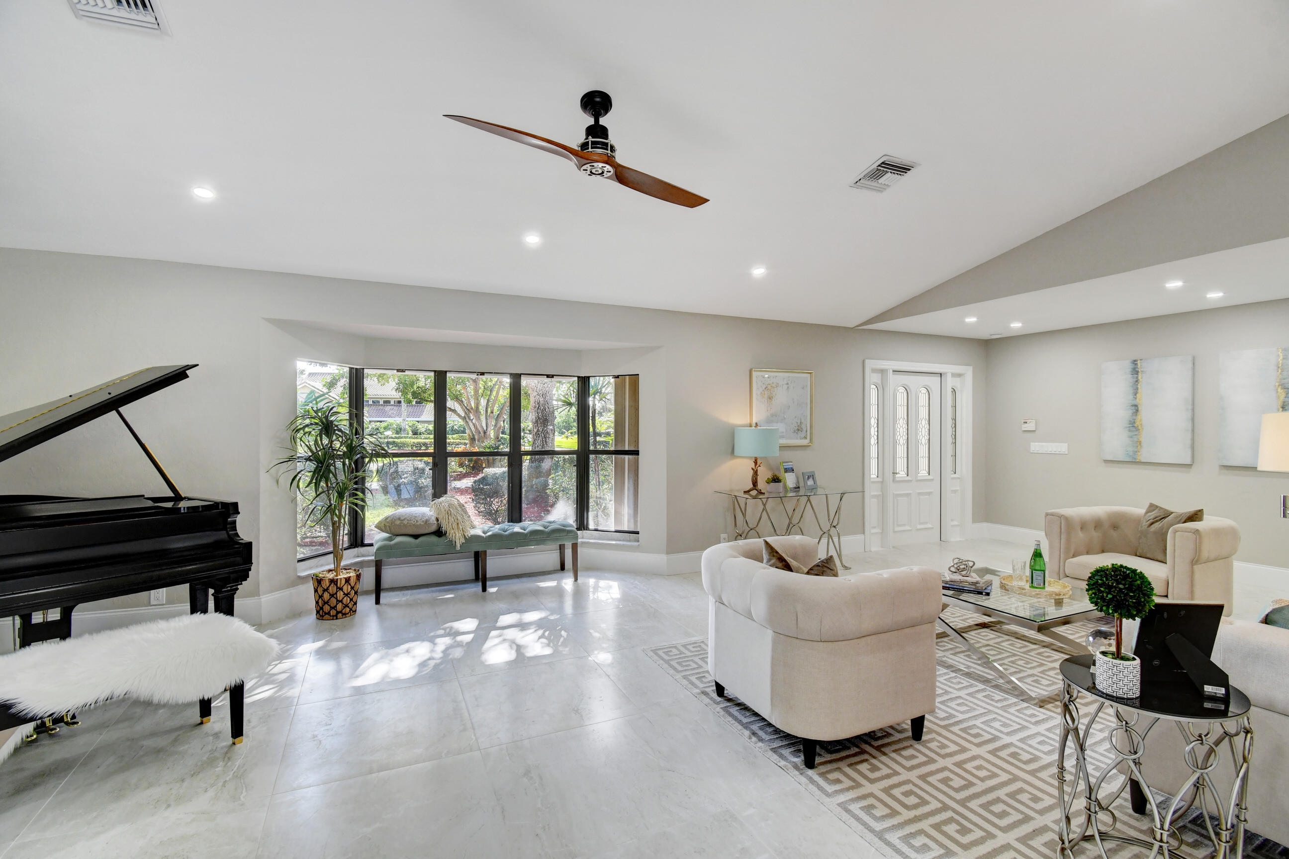 9305 Perth Road Lake Worth, FL 33467 - Photo 16 of 67 Formal living