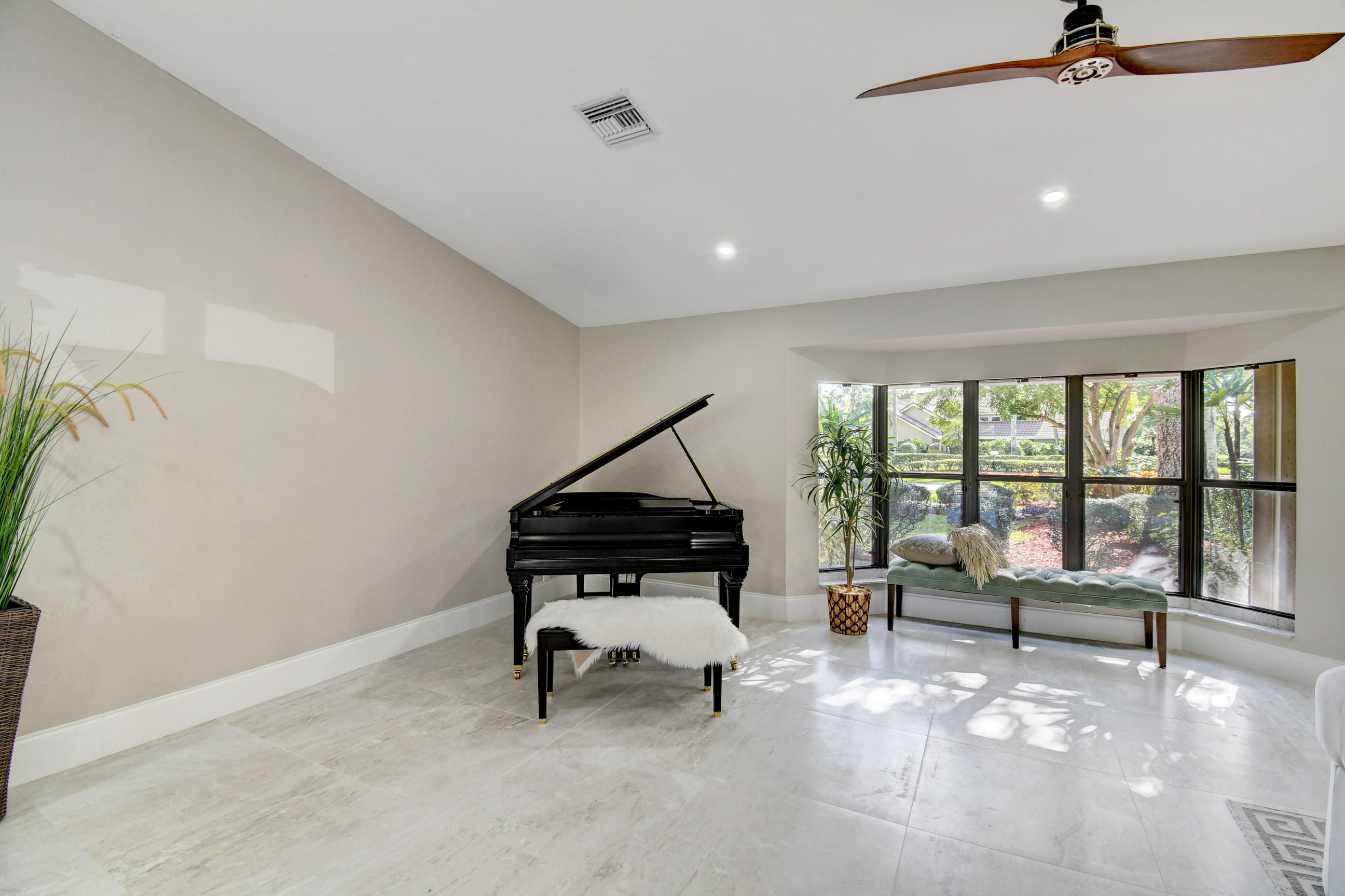 9305 Perth Road Lake Worth, FL 33467 - Photo 17 of 67 Front bay window