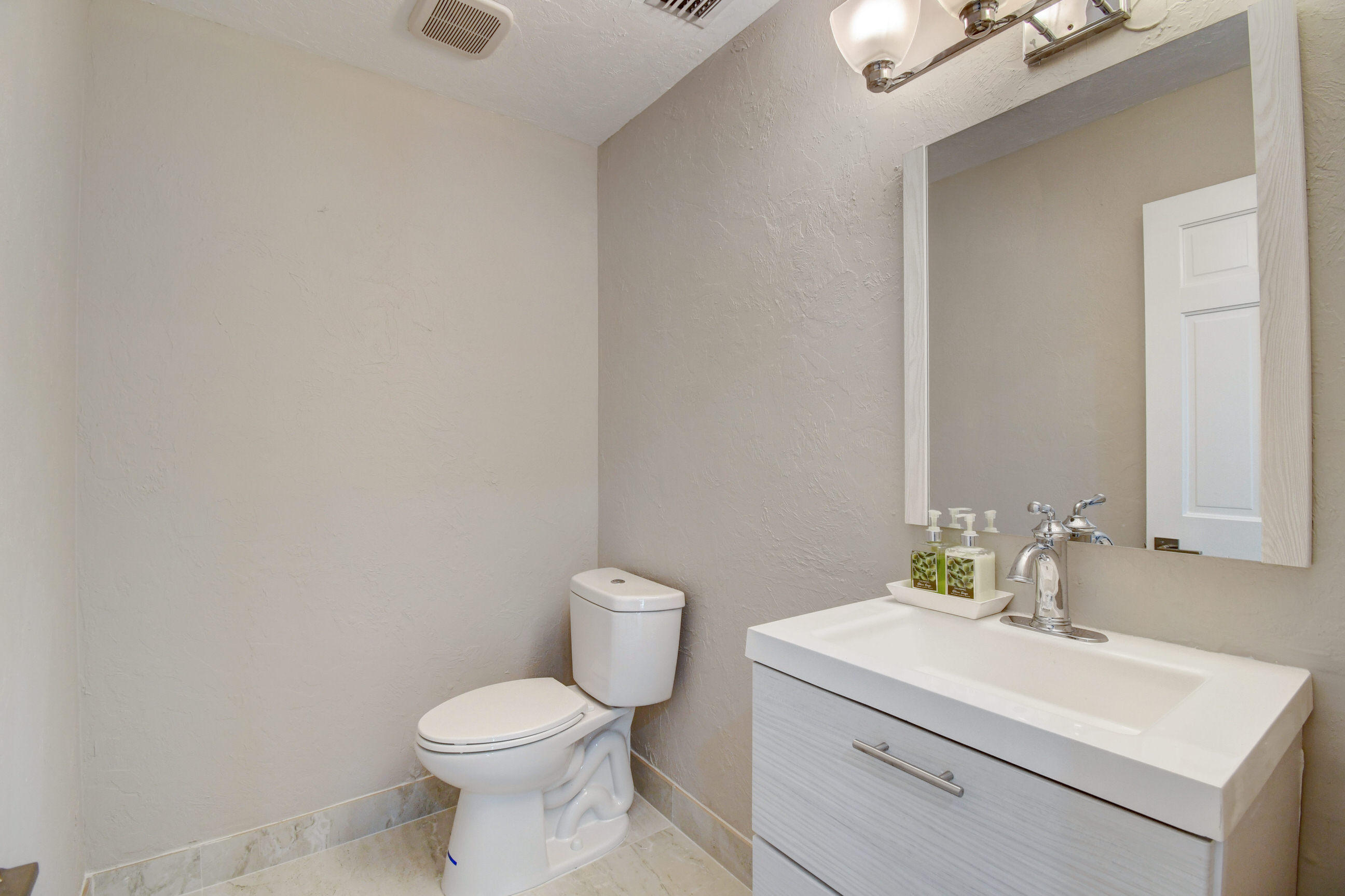 9305 Perth Road Lake Worth, FL 33467 - Photo 49 of 67 Half bath