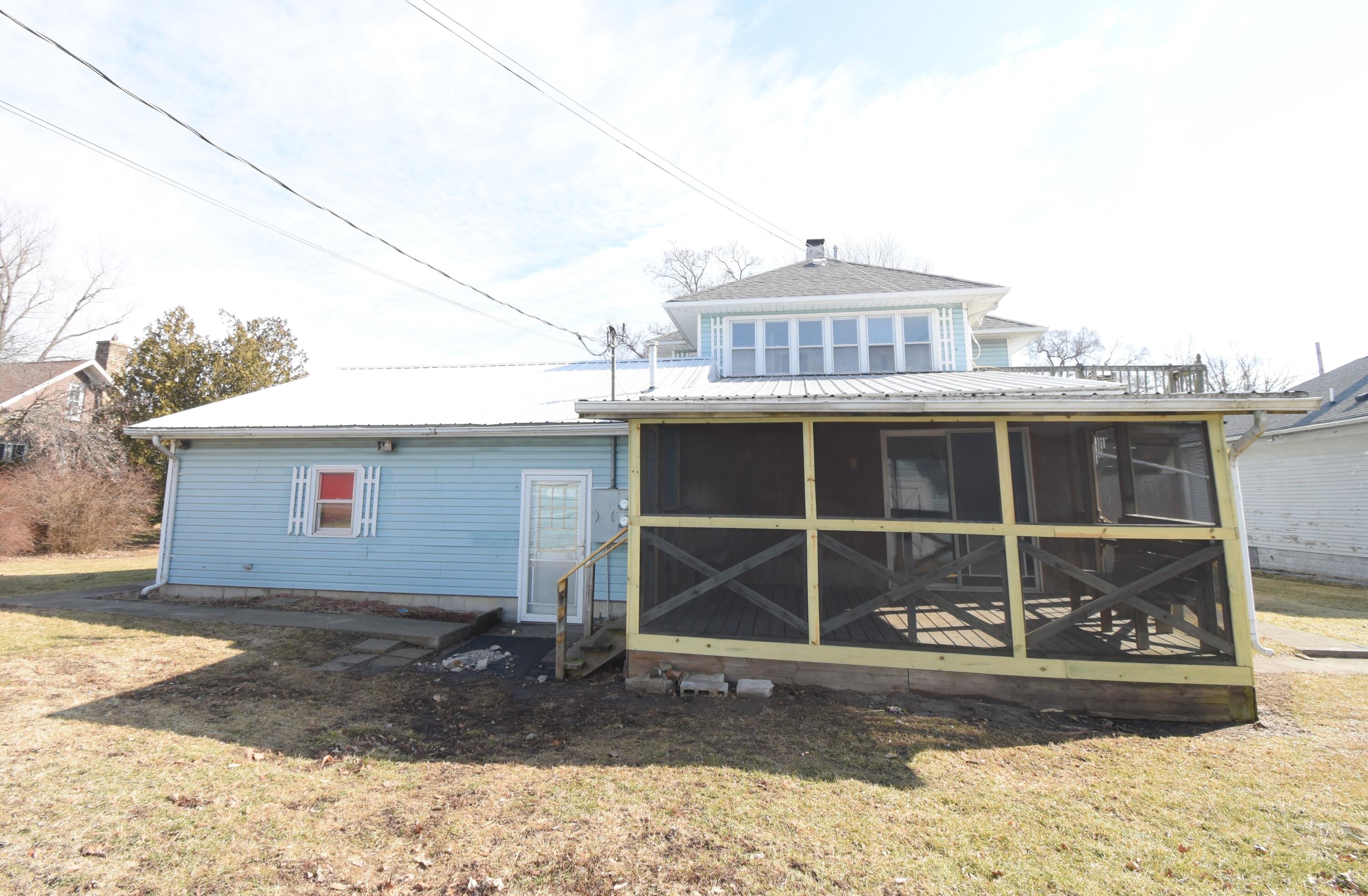 720 North Jefferson Street Rensselaer, IN 47978 - Photo 7 of 49 a house view with a outdoor space