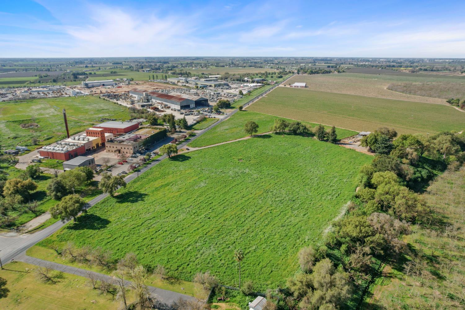 12521 Locke Road Lockeford, CA 95237 - Photo 12 of 24 a view of a city with an ocean