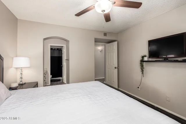 $2,250 | 6885 East Cochise Road, Unit 229, Paradise Valley, AZ 85253