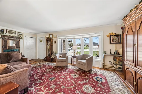 $481,500 | 425 79th Street, Willowbrook, IL 60527