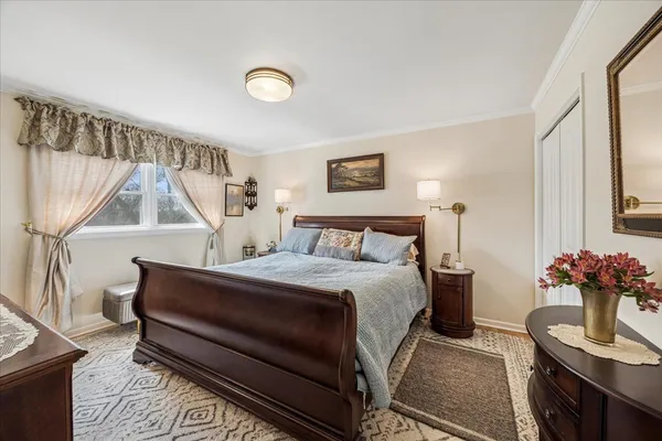 $481,500 | 425 79th Street, Willowbrook, IL 60527