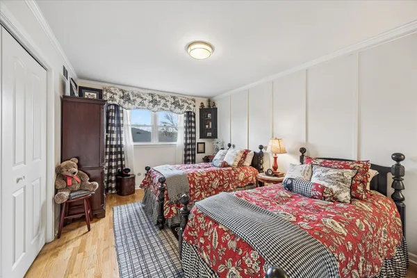 $481,500 | 425 79th Street, Willowbrook, IL 60527