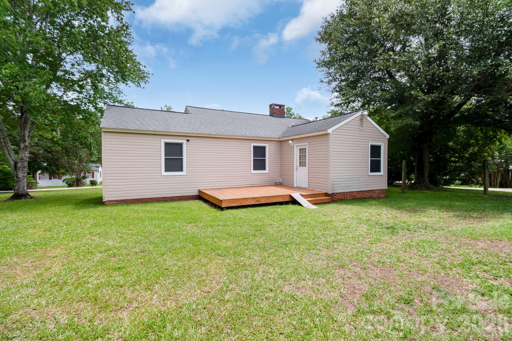 1604 Converse Street Lancaster, SC 29720 - Photo 29 of 32
