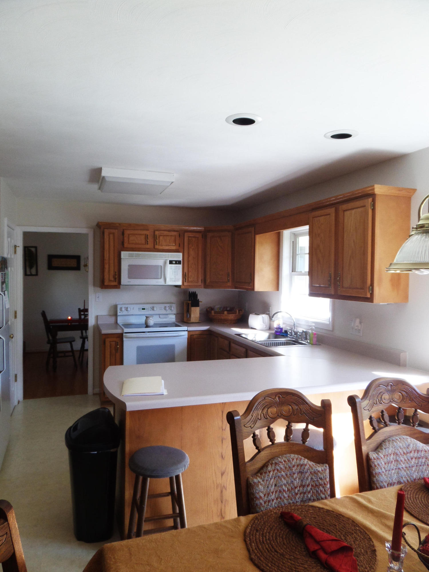 401 Eagle Ridge Roanoke, VA 24012 - Photo 4 of 27 eagle ridge Eat In Kitchen