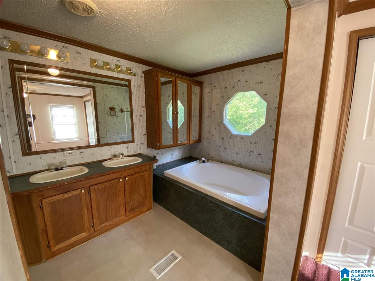 20008 Booler Road Vance, AL 35490 - Photo 9 of 14