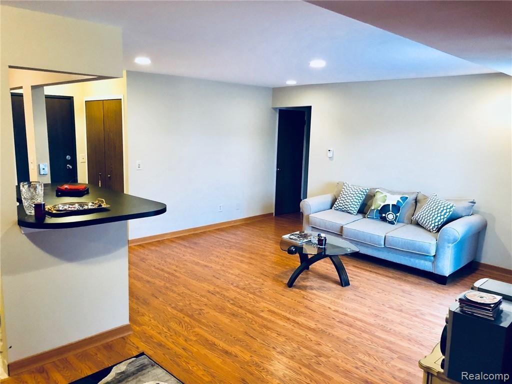 30445 West 14 Mile Road, Unit 68 Farmington Hills, MI 48334 - Photo 10 of 17