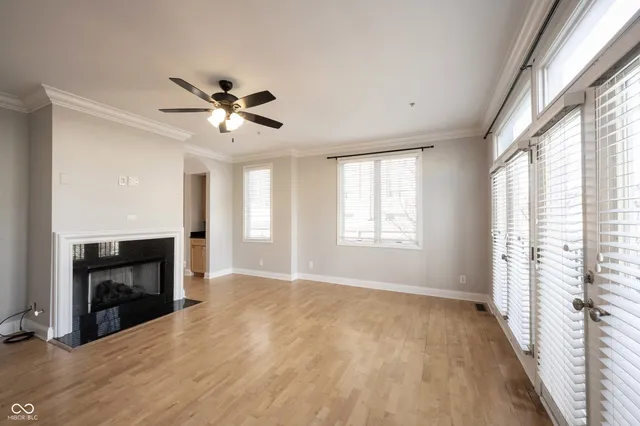 $2,499 | 515 East New York Street, Indianapolis, IN 46202