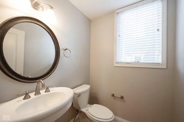 $2,499 | 515 East New York Street, Indianapolis, IN 46202