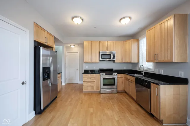 $2,499 | 515 East New York Street, Indianapolis, IN 46202