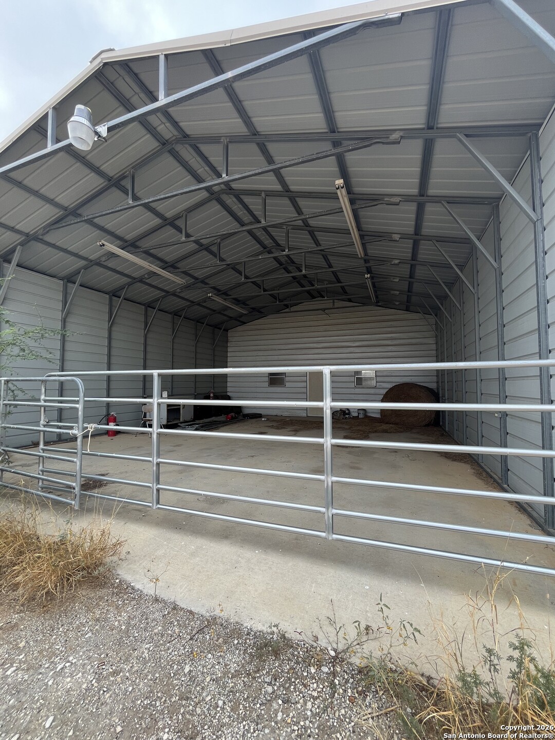 87 Quinney Road Carrizo Springs, TX 78834 - Photo 7 of 18