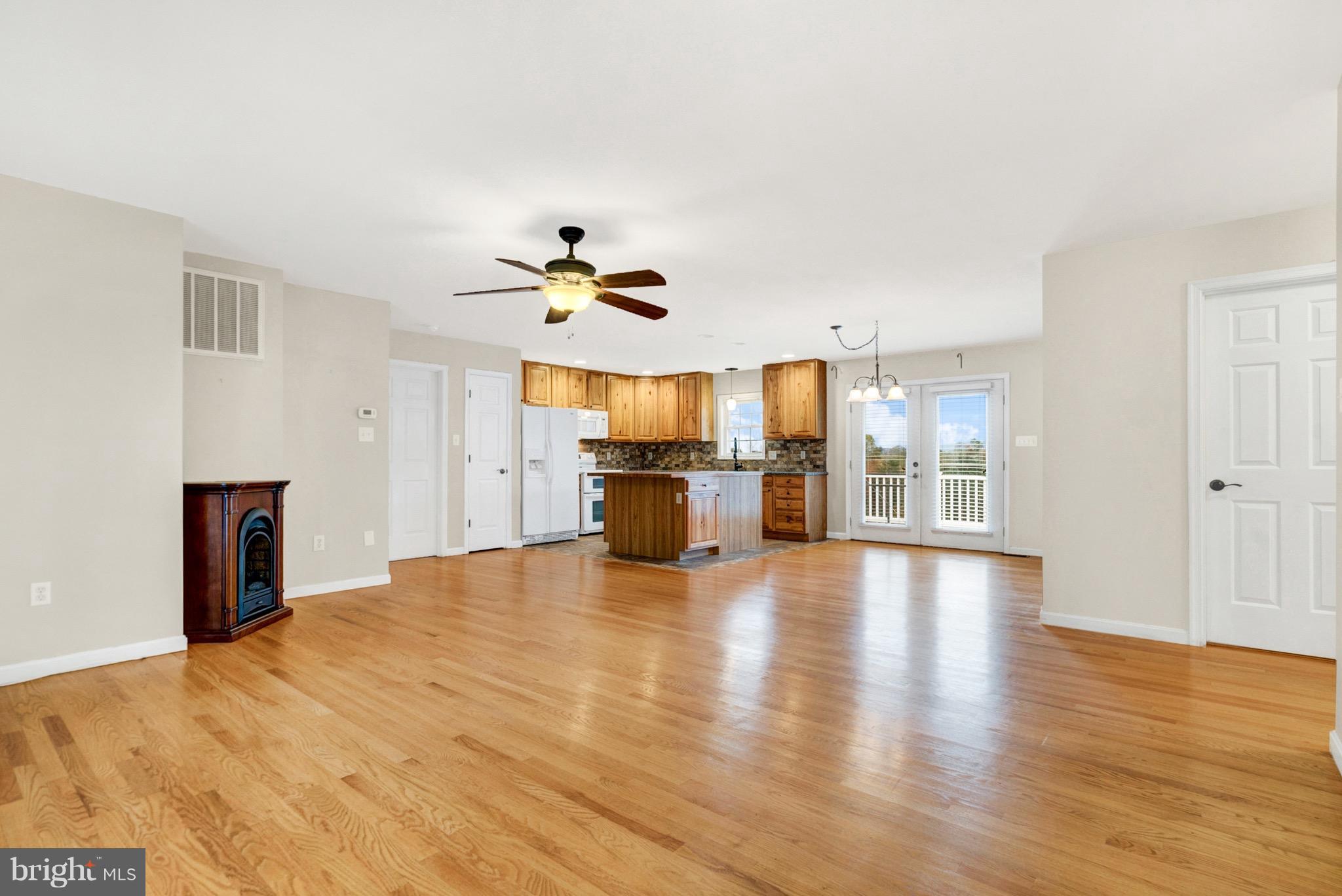 3277 Cabin Road Reva, VA 22735 - Photo 15 of 30 Interior (General)