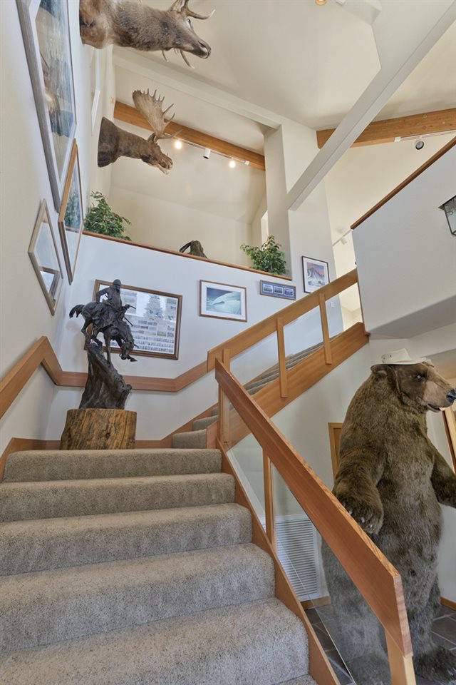 106 Ridge Way Mammoth Lakes, CA 93546 - Photo 12 of 30 Gallery Image 12