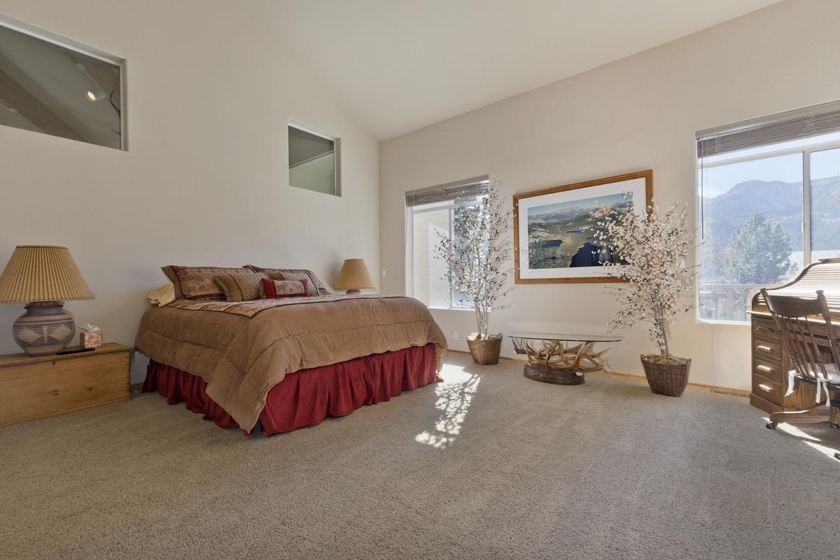106 Ridge Way Mammoth Lakes, CA 93546 - Photo 14 of 30 Gallery Image 14