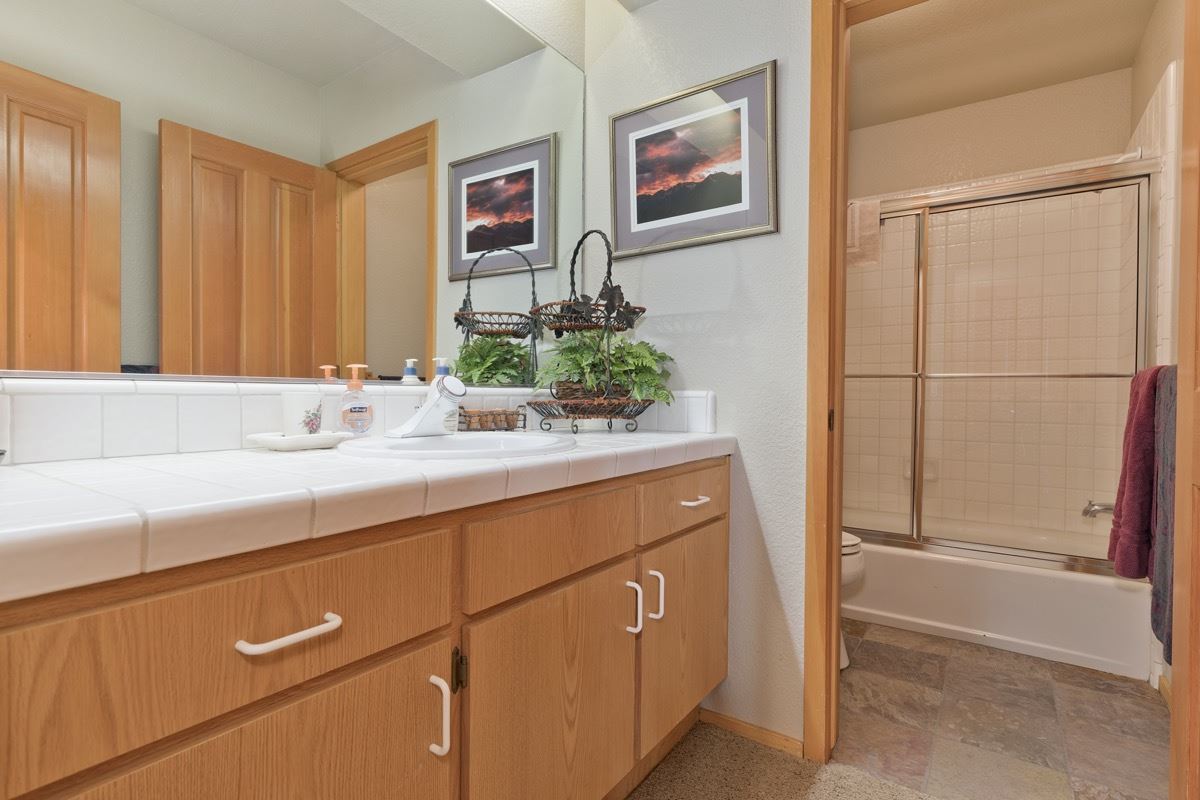 106 Ridge Way Mammoth Lakes, CA 93546 - Photo 19 of 30 Gallery Image 19