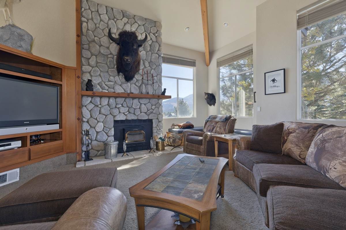 106 Ridge Way Mammoth Lakes, CA 93546 - Photo 23 of 30 Gallery Image 23