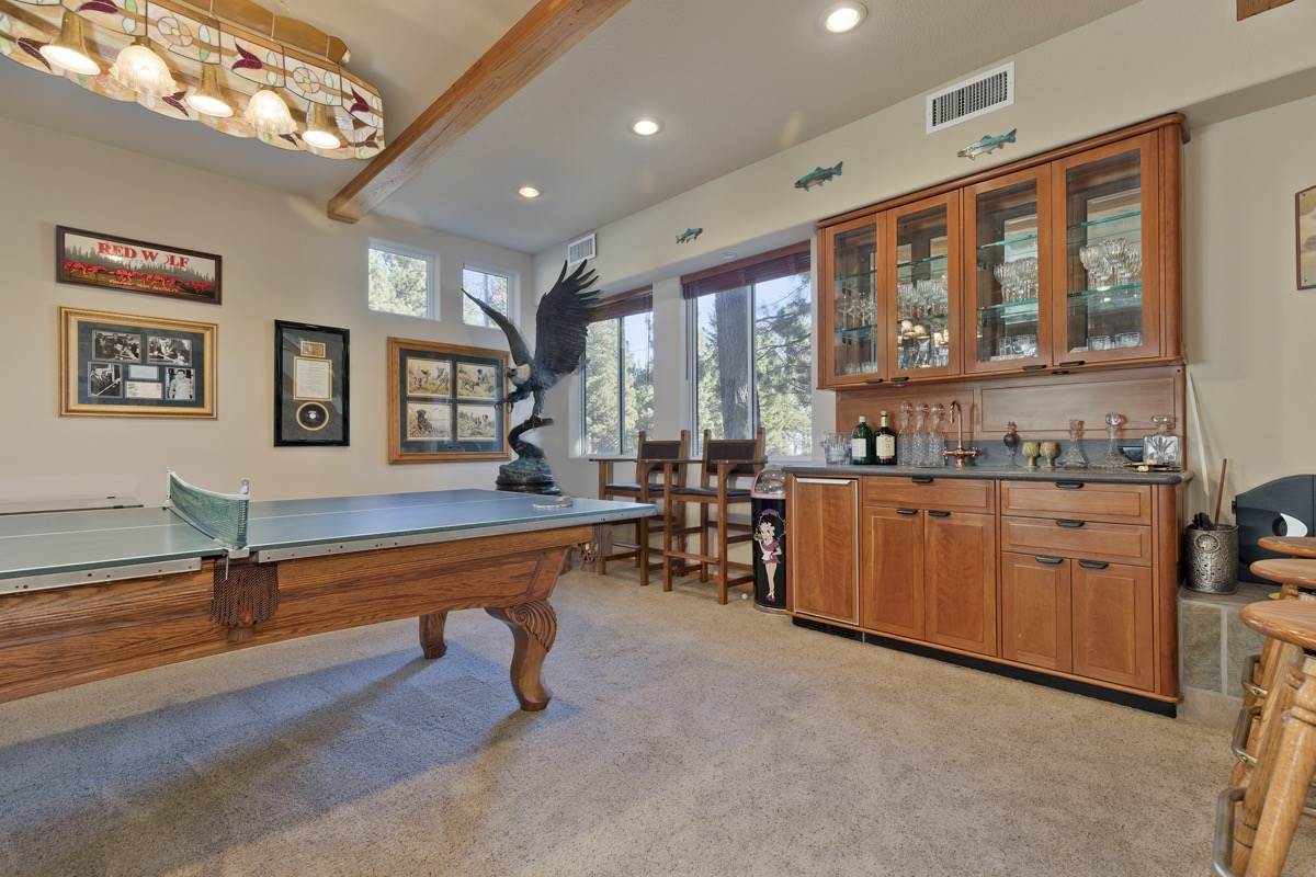 106 Ridge Way Mammoth Lakes, CA 93546 - Photo 28 of 30 Gallery Image 28