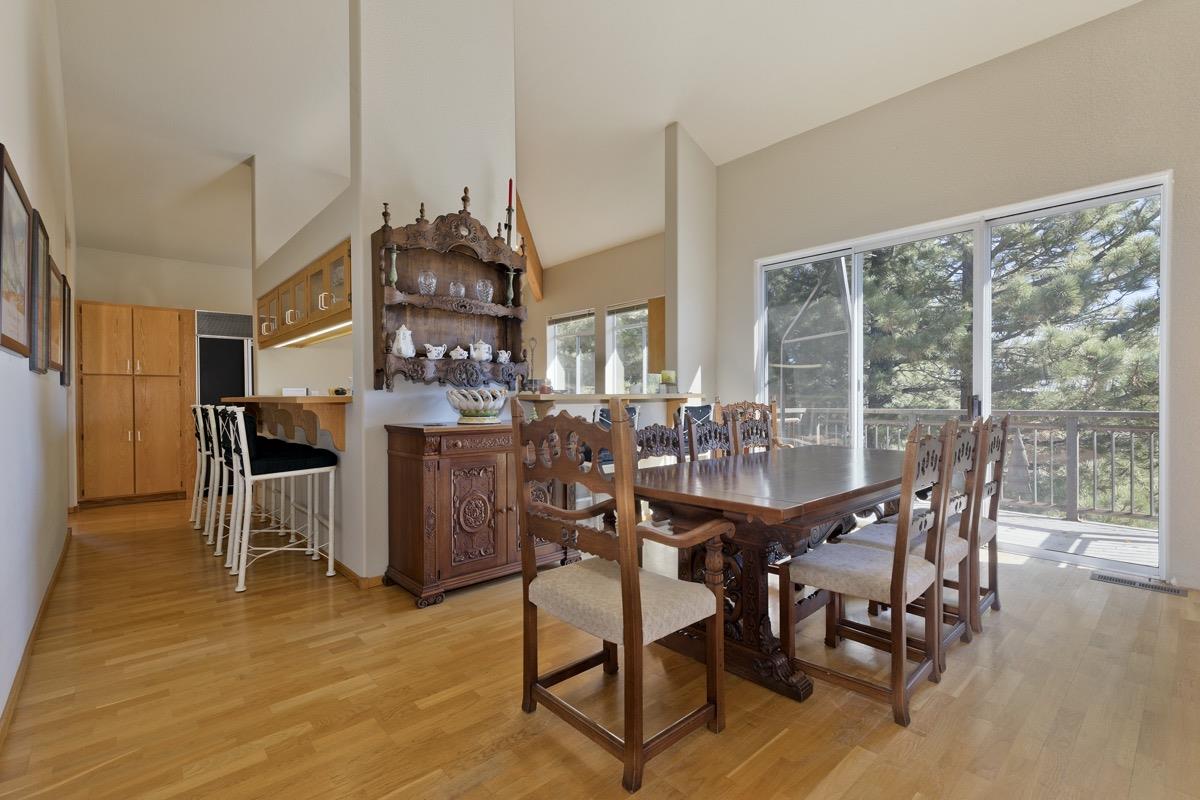 106 Ridge Way Mammoth Lakes, CA 93546 - Photo 9 of 30 Gallery Image 9