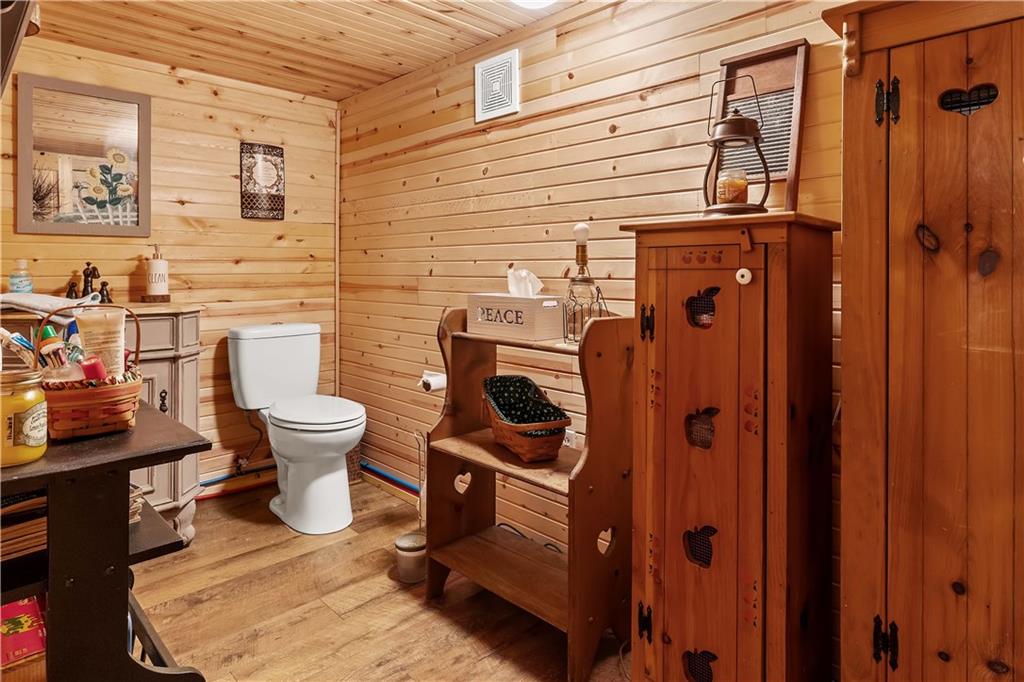 120 New Beaver Creek Road Markleysburg, PA 15459 - Photo 4 of 38