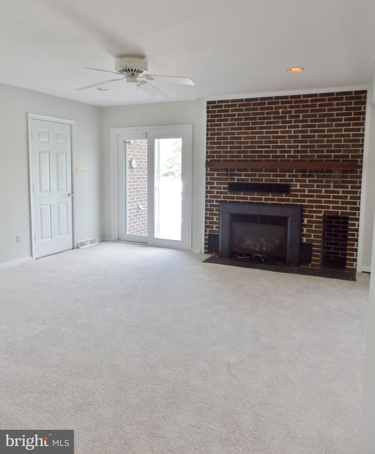 49945 Fenwick's Pride Lane Ridge, MD 20680 - Photo 18 of 64 Family room w/ overhead and natural light
