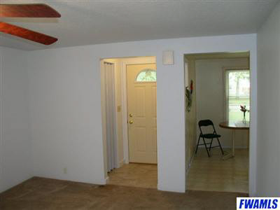2011 Lower Huntington Road Fort Wayne, IN 46819 - Photo 4 of 11