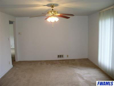 2011 Lower Huntington Road Fort Wayne, IN 46819 - Photo 9 of 11