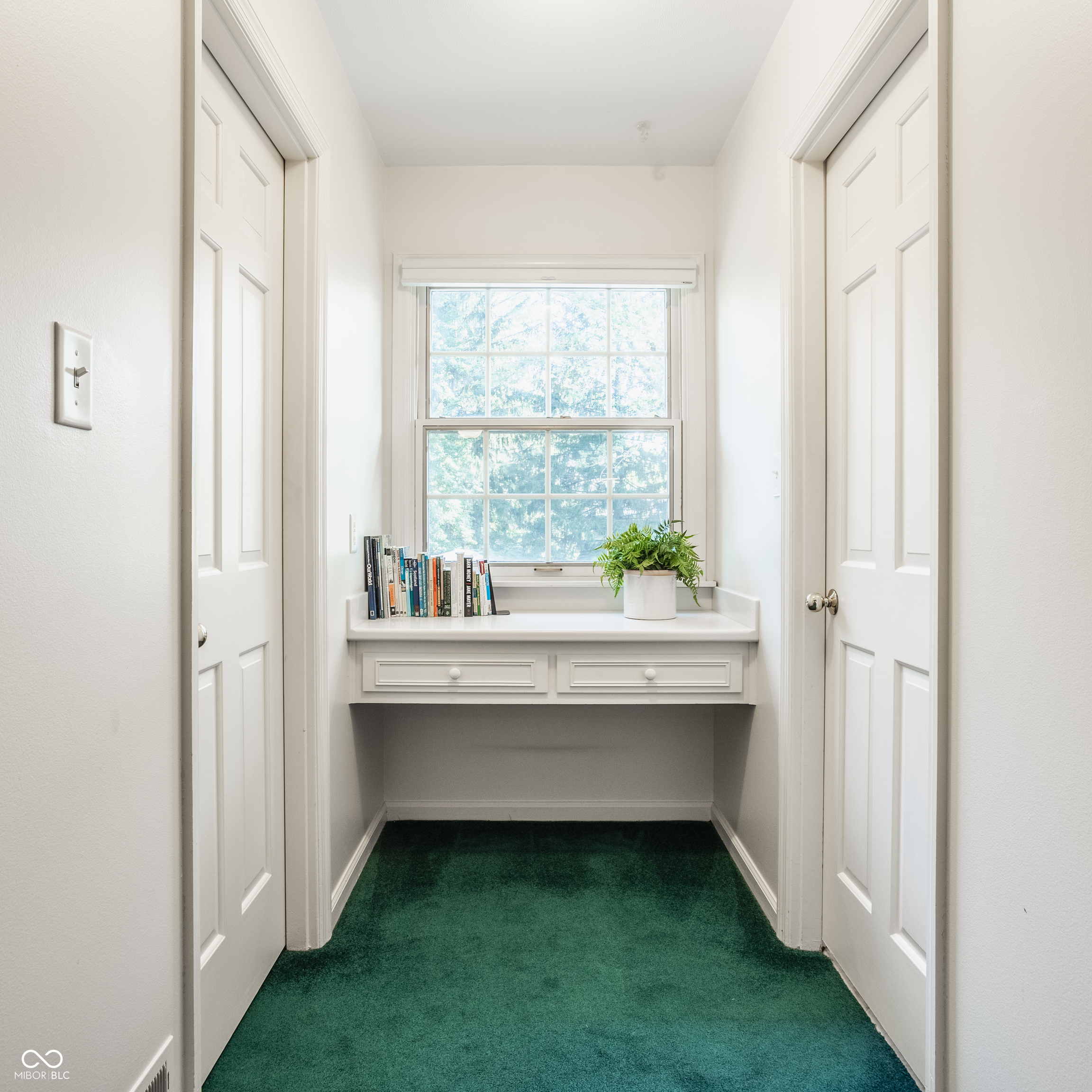 1210 Chessington Road Indianapolis, IN 46260 - Photo 24 of 42 Gallery Image 24