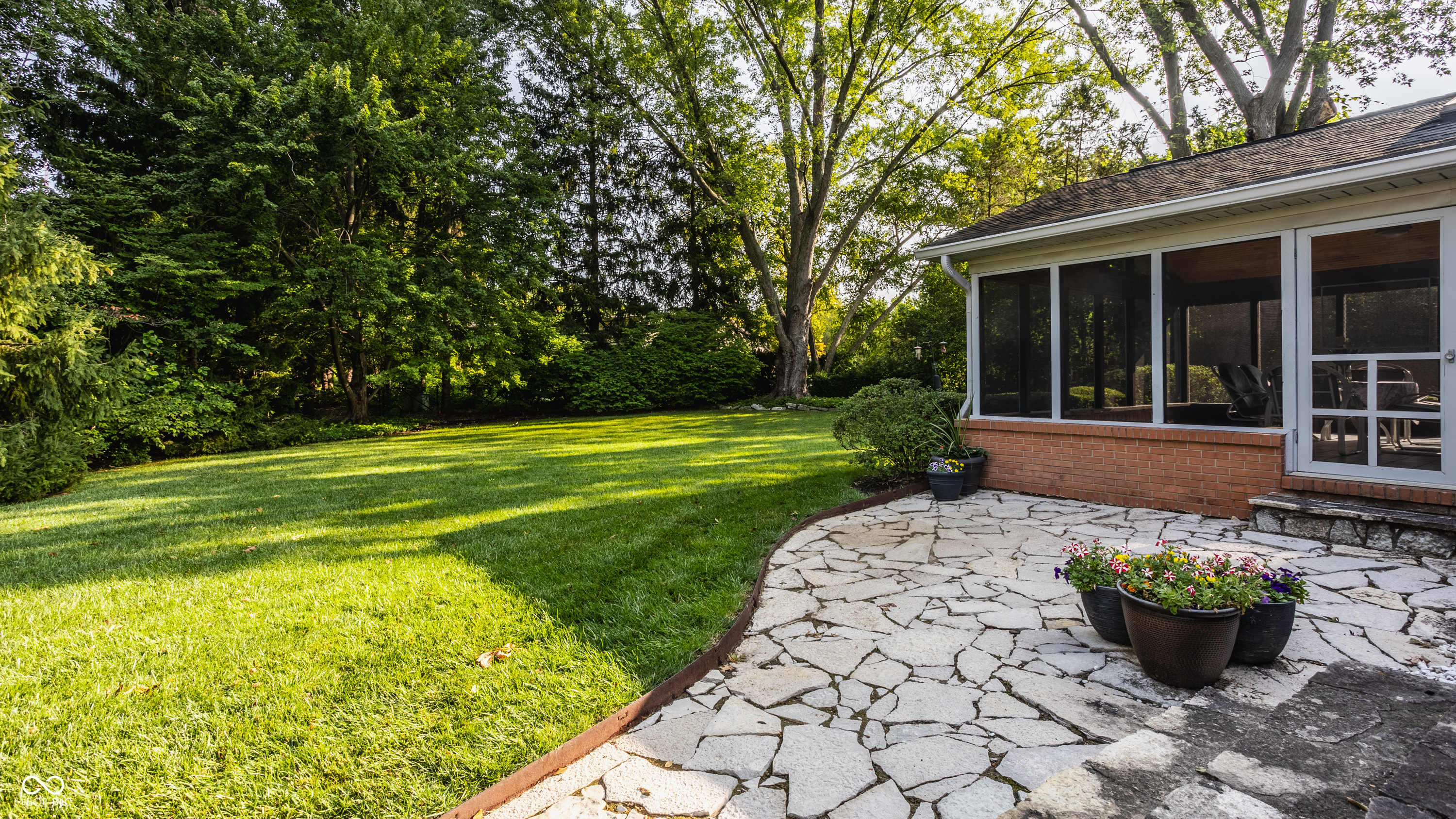 1210 Chessington Road Indianapolis, IN 46260 - Photo 37 of 42 Gallery Image 37