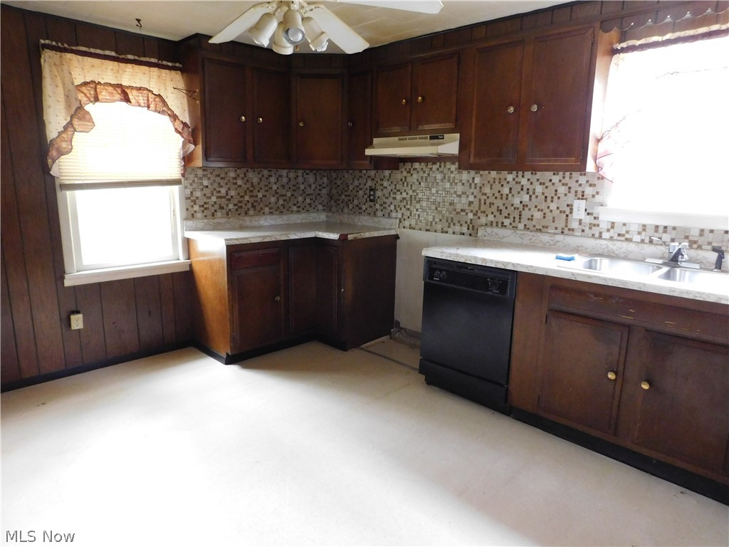 3760 Bosworth Road Cleveland, OH 44111 - Photo 6 of 14 Gallery Image 6