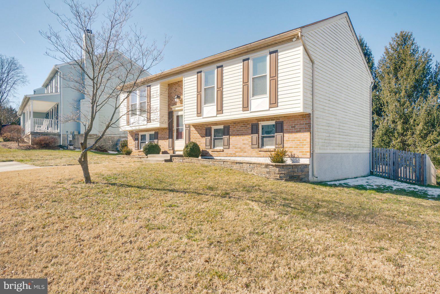 32 Anderson Ridge Road Baltimore, MD 21228 - Photo 3 of 40 Gallery Image 3