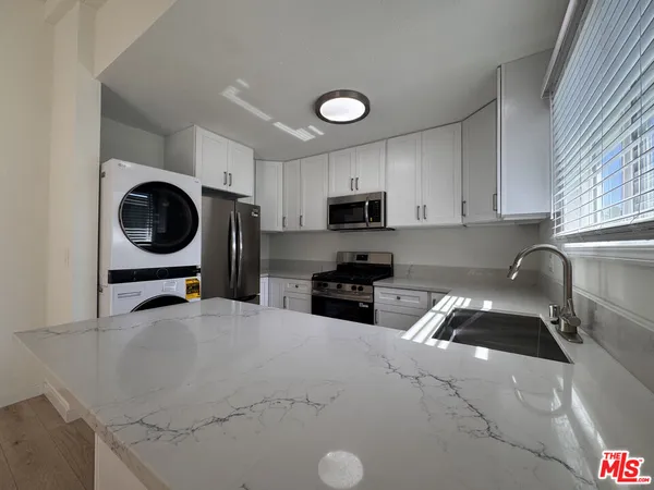 $3,000 | 12001 Sylvester Street, Los Angeles, CA 90066