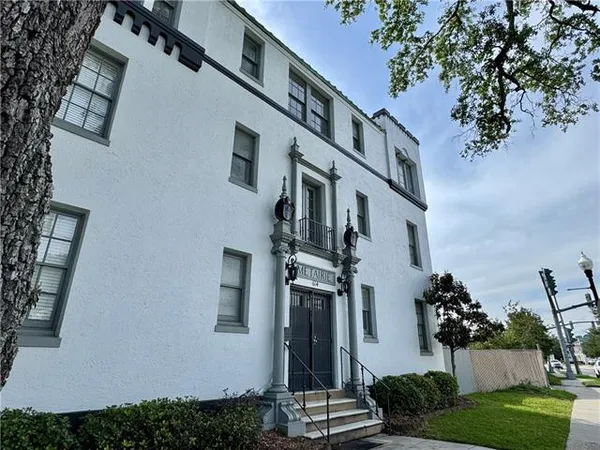 $1,400 | 614 Metairie Road, Unit 12, Metairie, LA 70005