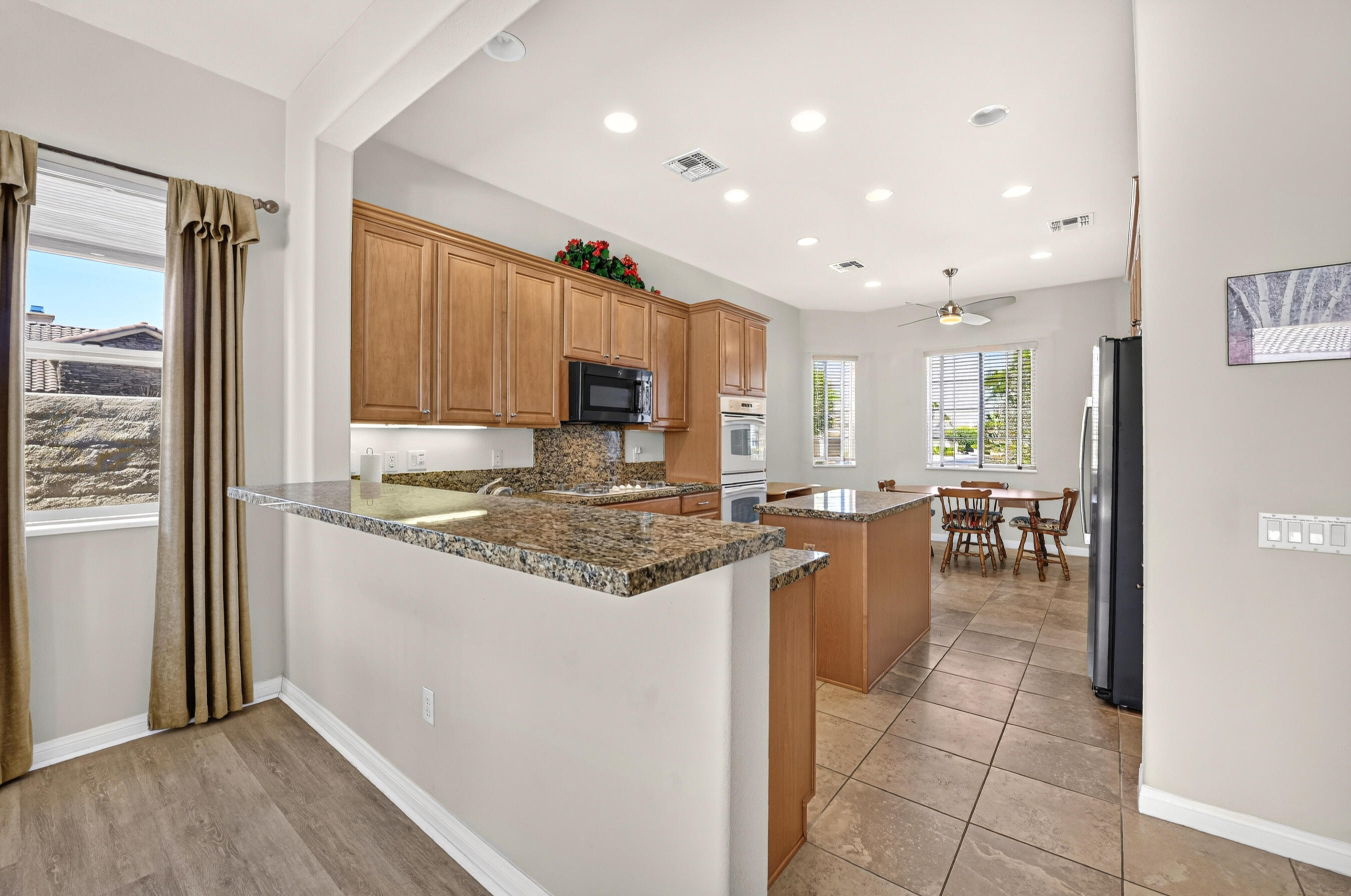 40407 Corte Santa Susana Indio, CA 92203 - Photo 7 of 45 40407-corte-santa-susana-011