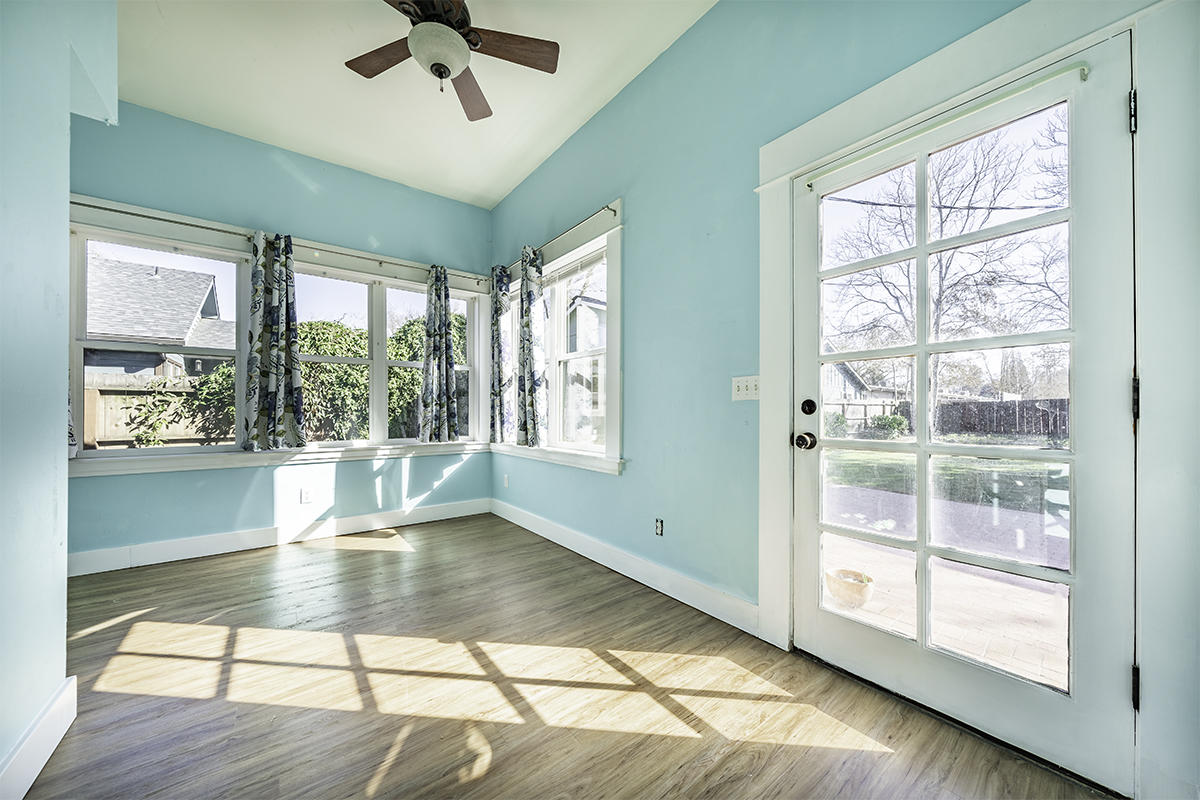 1016 Reddy Avenue Medford, OR 97504 - Photo 11 of 37 a view of empty room with wooden floor and fan