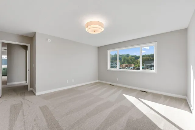 $750,000 | 7660 Waverly Avenue, Shakopee, MN 55379