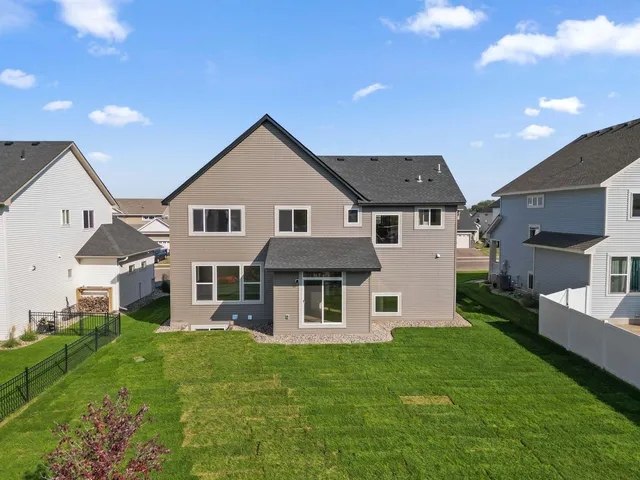 $750,000 | 7660 Waverly Avenue, Shakopee, MN 55379