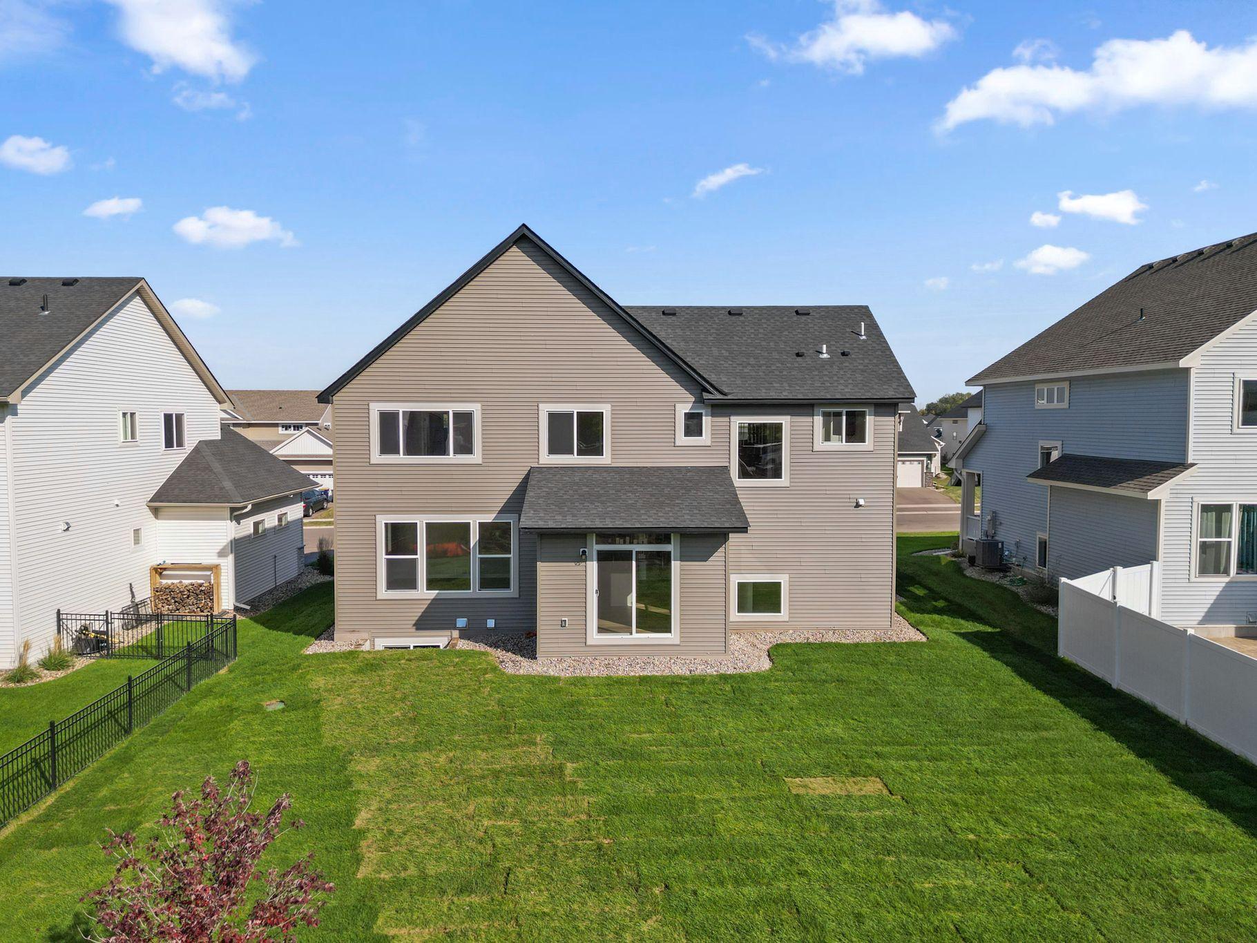 7660 Waverly Avenue Shakopee, MN 55379 - Photo 5 of 36