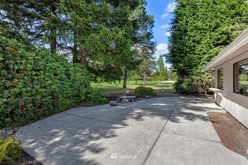 14601 Southeast 173rd Street Renton, WA 98058 - Photo 4 of 21 Gallery Image 4