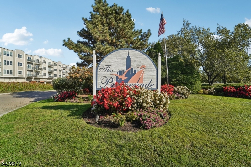 129 The Promenade Edgewater, NJ 07020 - Photo 11 of 17 a view of a outdoor space