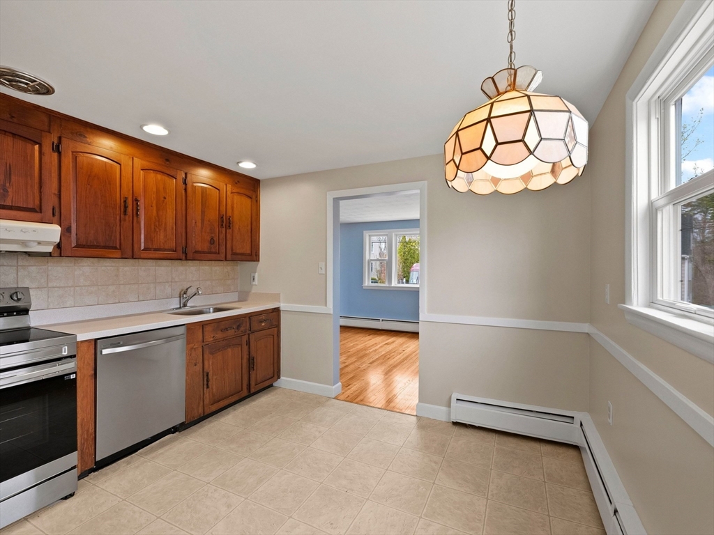 26 Millbrook Road Beverly, MA 01915 - Photo 7 of 42 Gallery Image 7