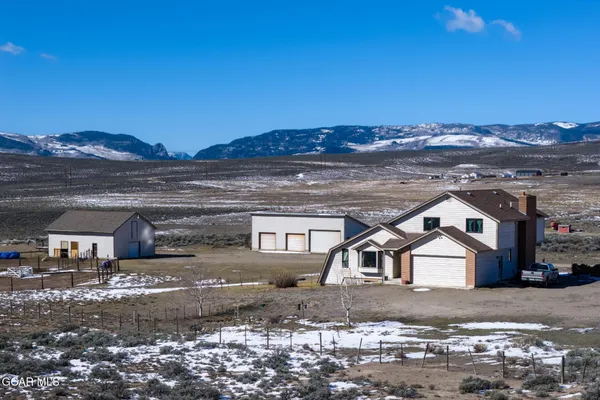 $950,000 | 4500 Gcr 222, Kremmling, CO 80459