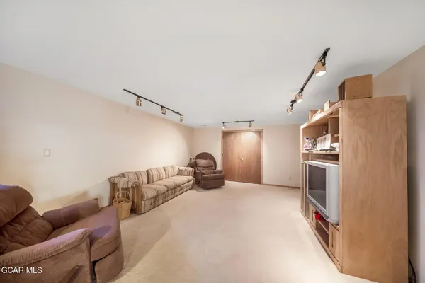 $950,000 | 4500 Gcr 222, Kremmling, CO 80459