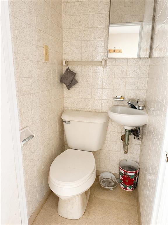 2133 Lower Terrace Road New Kensington, PA 15068 - Photo 5 of 11