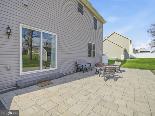 a view of outdoor space yard and patio
