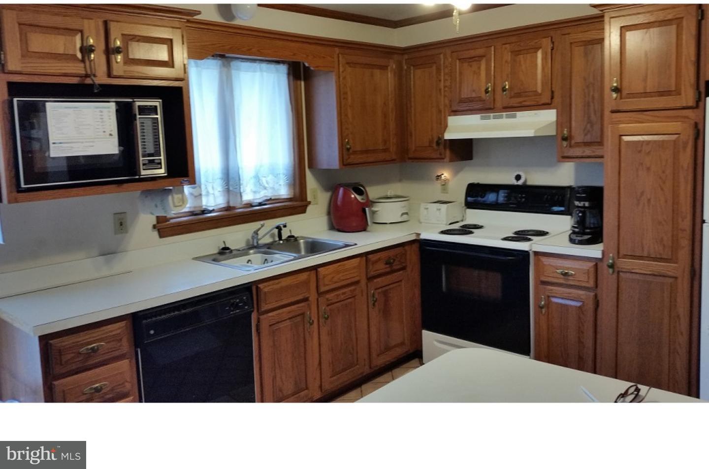 58 Sawmill Road Reading, PA 19608 - Photo 7 of 25
