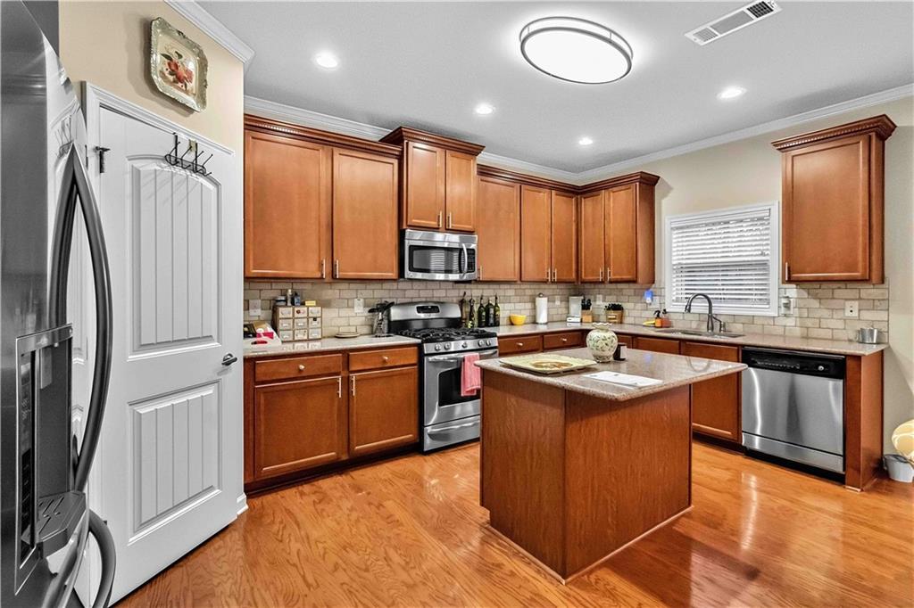 7717 Box Turtle Way Flowery Branch, GA 30542 - Photo 13 of 41