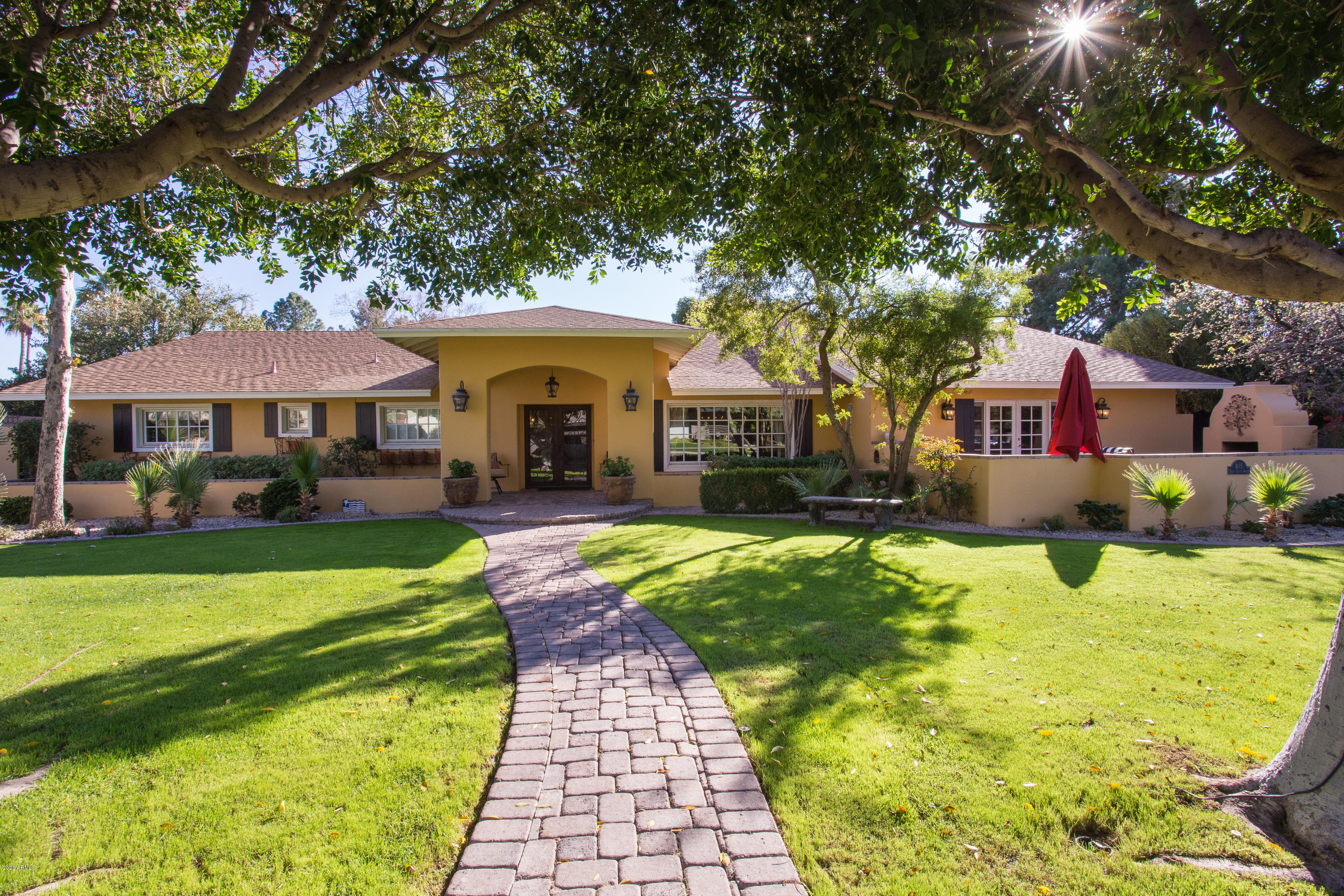 815 East Circle Road Phoenix, AZ 85020 - Photo 1 of 31 Welcome Home!