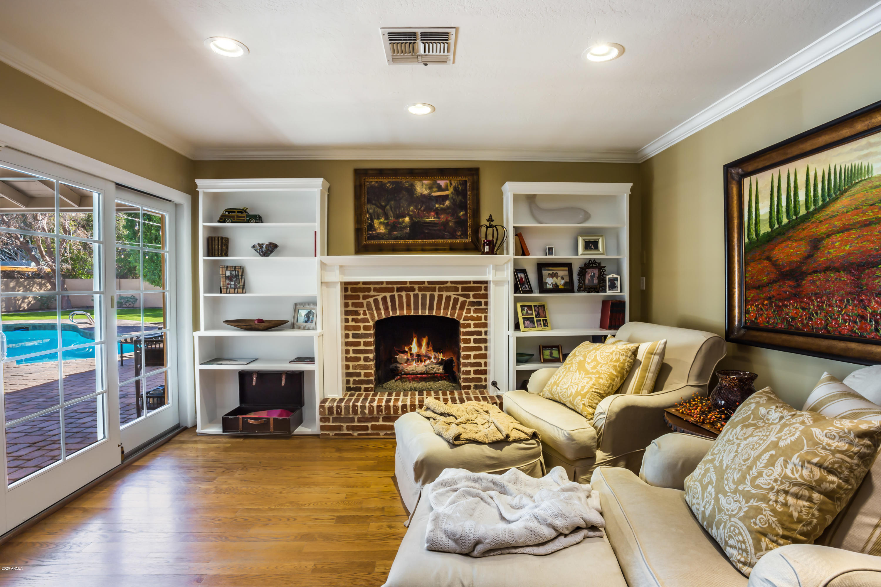 815 East Circle Road Phoenix, AZ 85020 - Photo 12 of 31 Family Room Opens to the Backyard